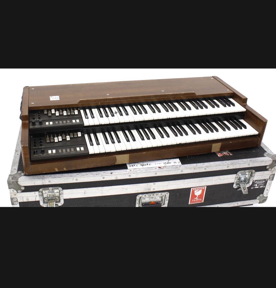 guitar_auctions's tweet photo. Neil Carter’s Korg BX-3 double manual electric organ. Used extensively with Gary Moore and UFO.

Lot 591 - The Gary Moore Collection - Thursday 8th September 2022

The case would make a great coffee table too right? #garymoore #neilcarter #ufo #donnighton #monstersofrock #korgbx3 https://t.co/K9vfdlQh2L