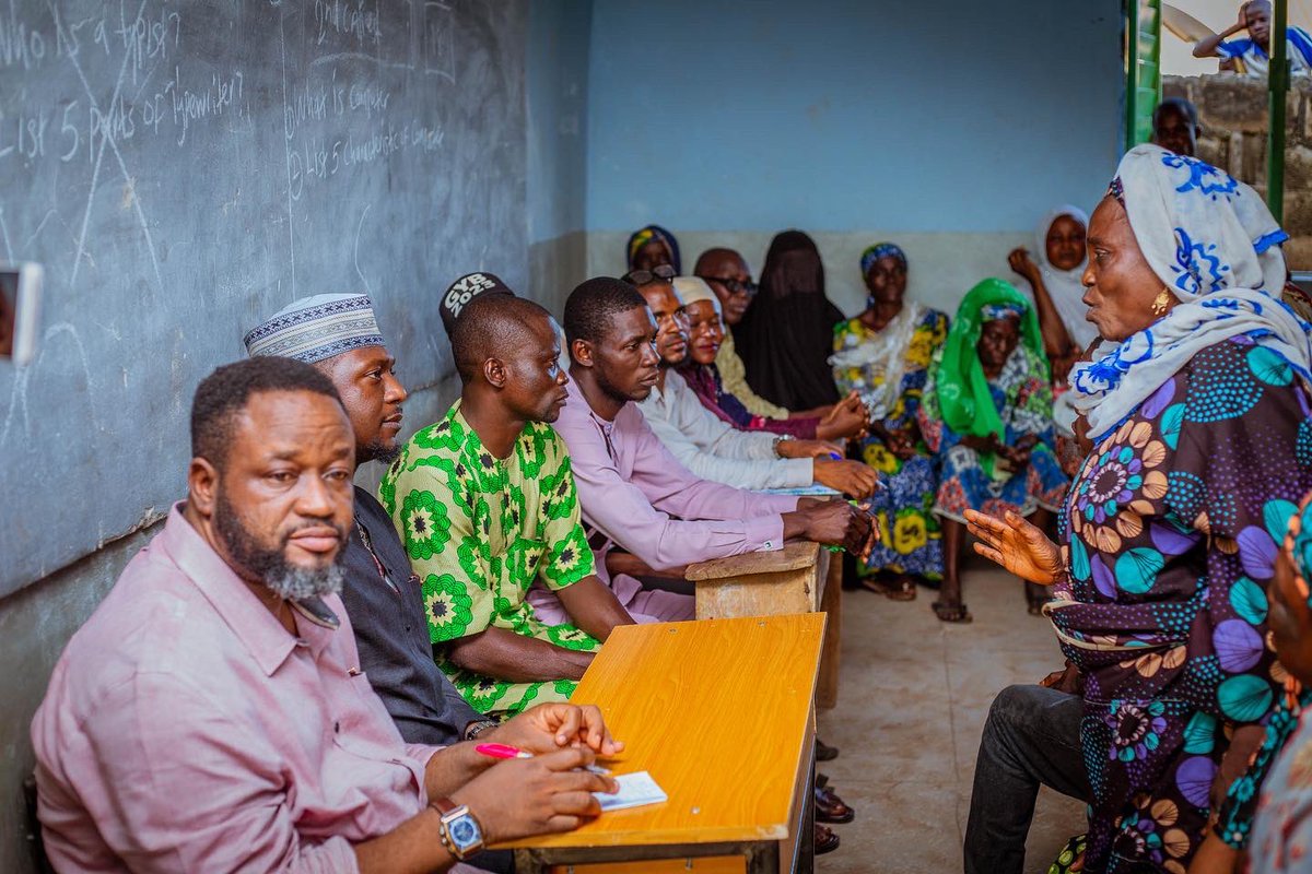 MuktarShagaya's tweet photo. Afterwards, I proceeded to the meeting venue of Muktar Shagaya Movement (MSM), Senatorial C, Alanamu Ward, Ilorin West LG on a familiarization and courtesy visit. https://t.co/Iow2AtR5C2