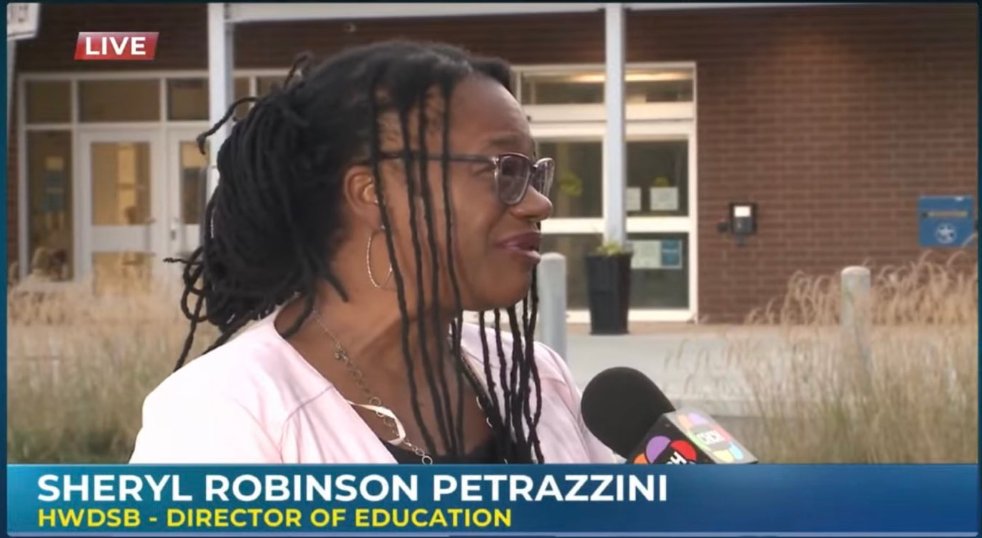HWDSB's tweet photo. Did you catch the #firstdayHWDSB scenes on @morninglive earlier today? Thank you to @CHCHTV for joining us bright and early at Greensville Elementary School π
Be sure to watch @CHCHNews this evening at 6 and 11 p.m. for some more #firstdayHWDSB coverage! https://t.co/xWLDj2xBkg
