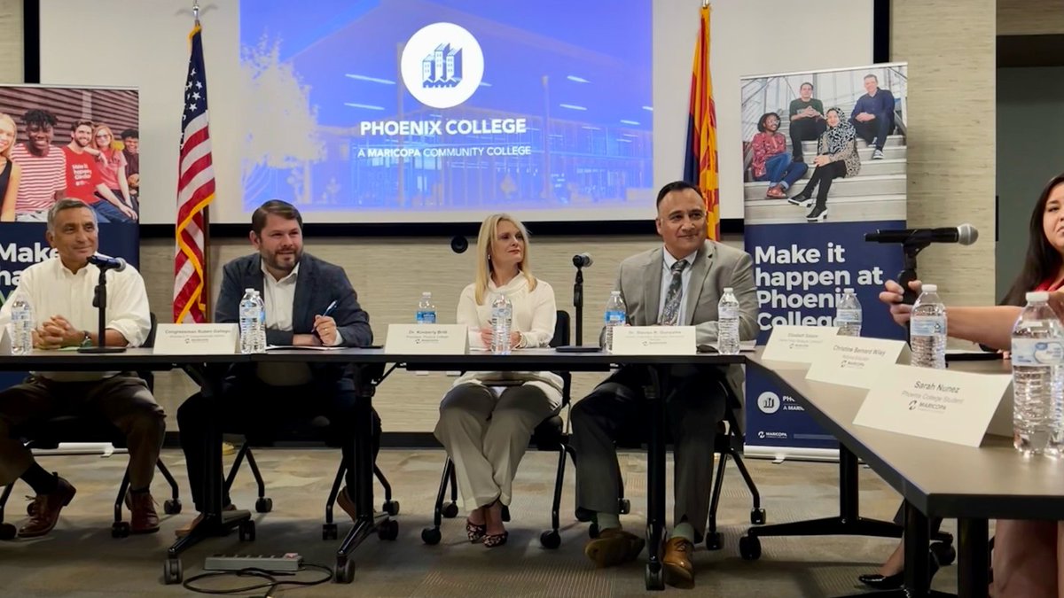 Great morning joining @RepRubenGallego, <a href="/PhoenixCollege/">Phoenix College</a> President @Kimberl55840789, and <a href="/MCCCD/">Maricopa Community Colleges</a> Governing Board members to discuss our System's mission. We appreciate and applaud Representative Gallego's continued support and advocacy for affordable, high-quality #education.