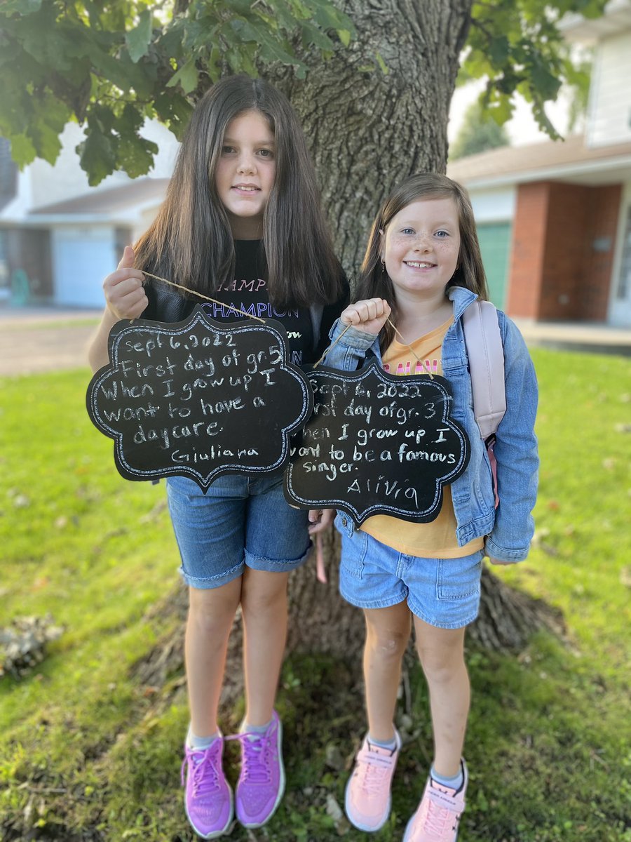 GirimonteSarah's tweet photo. #ocsbFirstDay @PATocsb https://t.co/ne8GWYVTxY