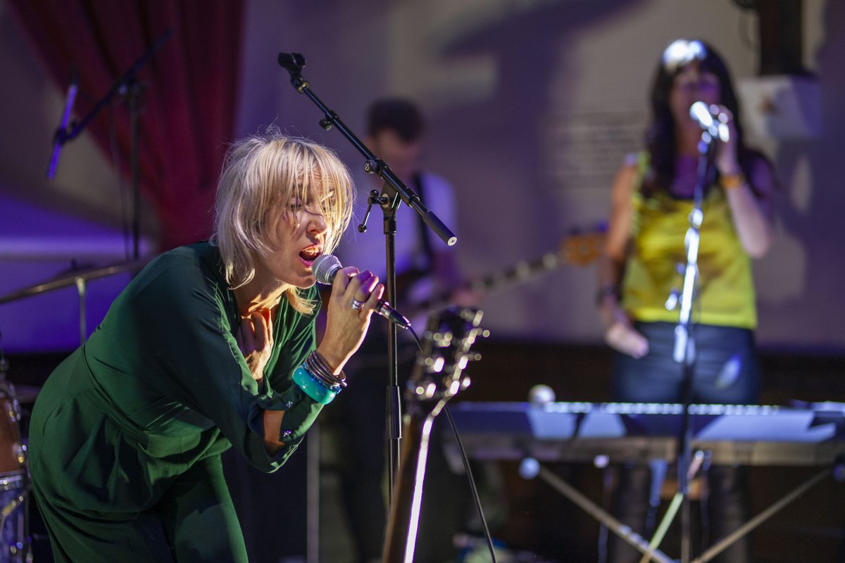 catdowlingmusic's tweet photo. Some shots by the gorgeous Wayne J Forde from #RockAgainstHomelessness 19 August at #SeaChurch, Ballycotton. @FirstAndCoach and @theburmamusic joined me in supporting the work of @FocusIreland. Many thanks to all who attended. https://t.co/apBoG8WrFl