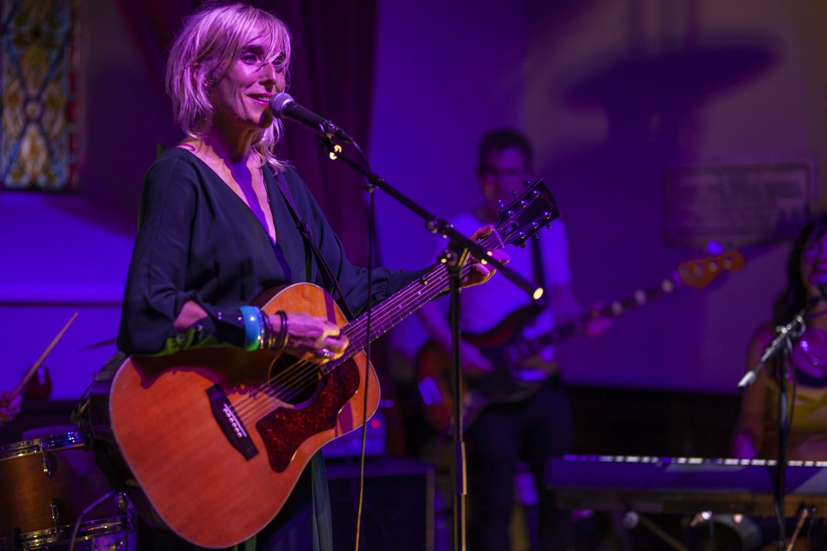 catdowlingmusic's tweet photo. Some shots by the gorgeous Wayne J Forde from #RockAgainstHomelessness 19 August at #SeaChurch, Ballycotton. @FirstAndCoach and @theburmamusic joined me in supporting the work of @FocusIreland. Many thanks to all who attended. https://t.co/apBoG8WrFl