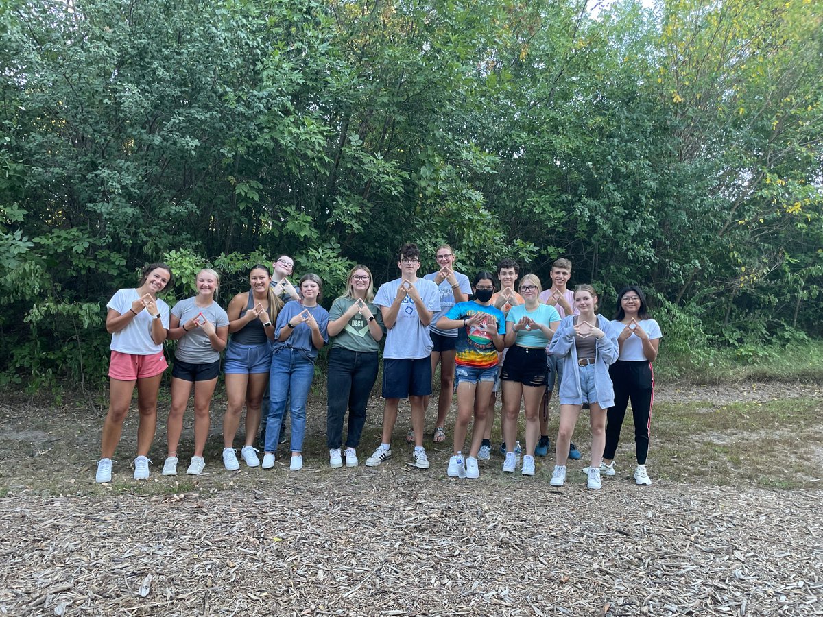 This year's officers: Riley Bomberger, Joslynn Worley, Mya Chavez, Addi Peterson and Ethan Stanton (Kaitlyn Pokorney &amp; Hannah Wulf not pictured) did a great job organizing our first social of the year! 🔥