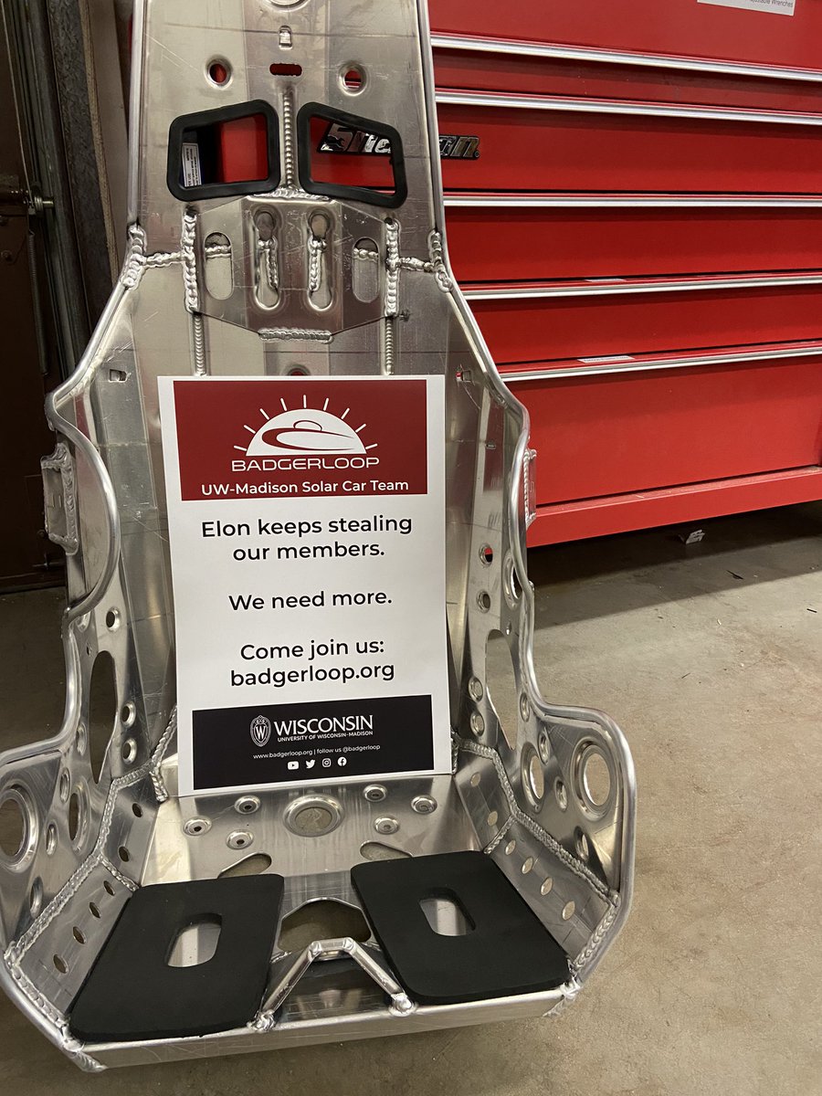 E-Bash is tonight from 5-6:30pm on engineering lawn in front of Engineering Hall! Come talk to Badgerloop members and see how joining can change the trajectory of your career! An unparalleled learning experience awaits. All ages and majors are welcome; Badgerloop is for everyone!
