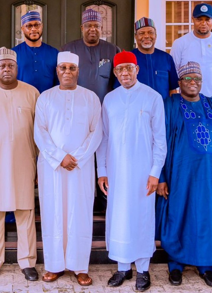 Birnin_shehu's tweet photo. The Eagle 🦅 H.E. @atiku &amp; VP. @IAOkowa related with Governor of Sokoto State. 2023 @MalamSaiduUmar By God grace 🤲
 Together we can make it Done.✍️
#Atikukawai🇳🇬
#AtikuIscoming🦅 https://t.co/zukgKvJTGa