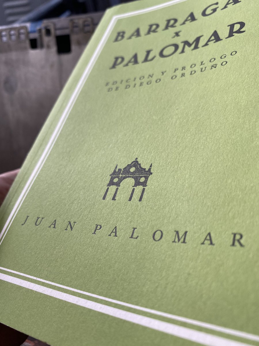 Aquí nomás, haciendo libracos muy preciosos con <a href="/artlecta/">artlecta</a>.