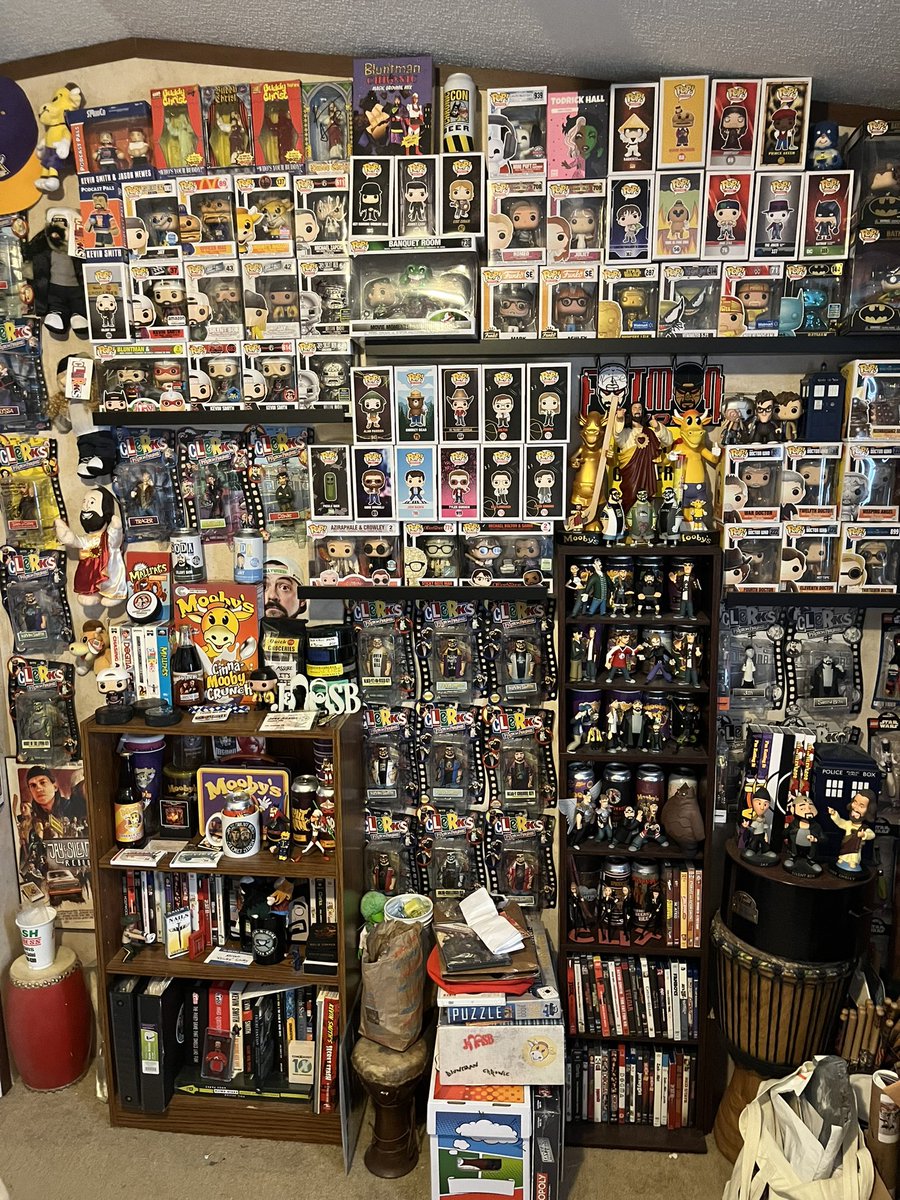 mark_bobo_lamb's tweet image. Hey @ThatKevinSmith  just took some updated photos of my collection…. Whatcha think?