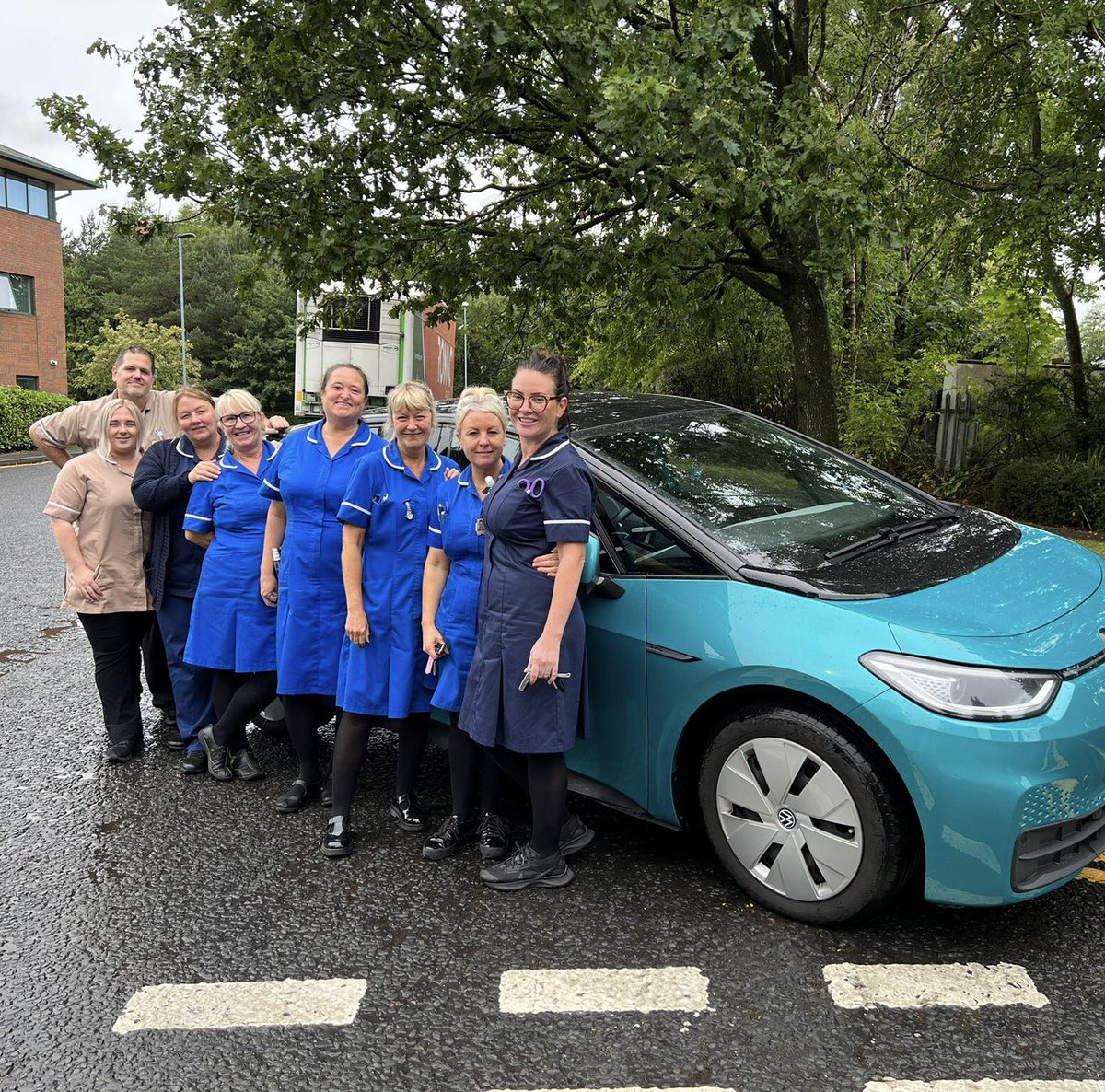 Paula_Baker1's tweet photo. Exciting day today - our first EV for Oldham DNs arrived ! Thanks @Amy_Barrett87 for championing this idea. 👏.@alywadsworth @Abbott2S @andream35324109 @SaraHandley9 @GaynorMurgatro2 @kaymiller72 https://t.co/pPSO4PiKC2