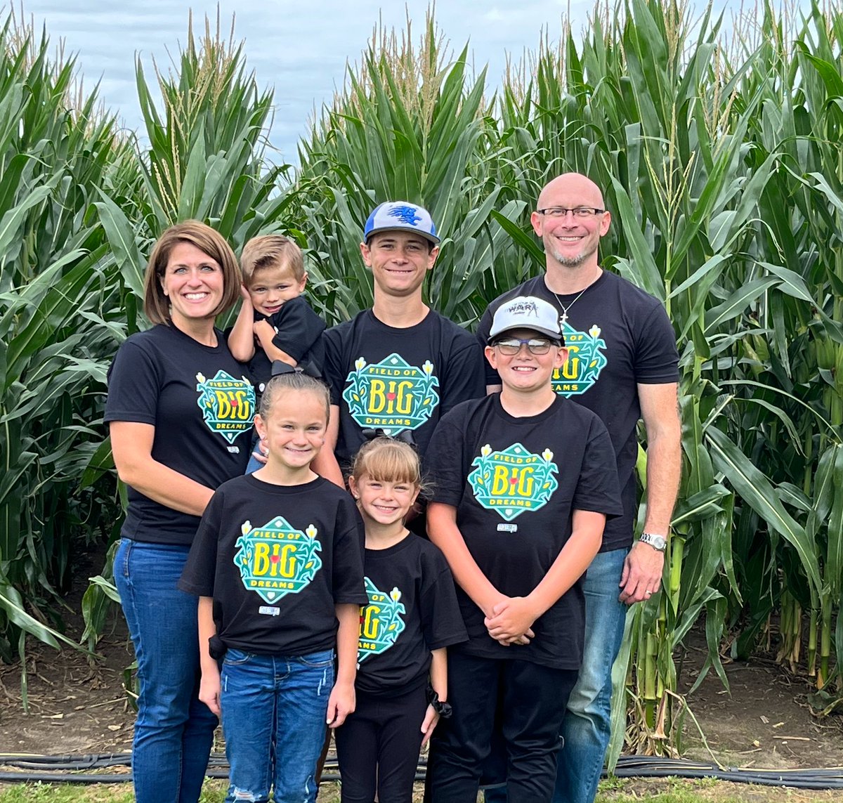 fieldbigdreams's tweet photo. We want you to show us your Field of BIG Dreams spirit! Tag us wearing your @Baseballism #FOBD merch for a chance to be featured on our page 💛 https://t.co/QianCr01ur