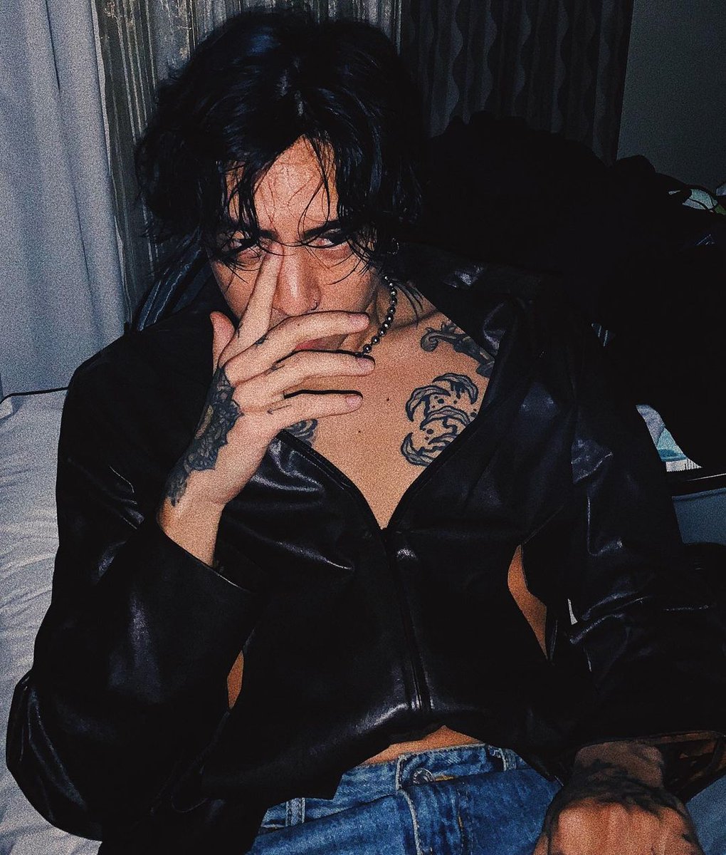 DulceChannie_'s tweet photo. Cumple el rey de reyes, y no puede ser más hermoso, QUE HOMBREEEEEE
Espero que la pase de diez mi rey 🎂❤️🩹
@DPRIAN_ #DPRIANday #DPRIAN https://t.co/l5GwaIqZQD