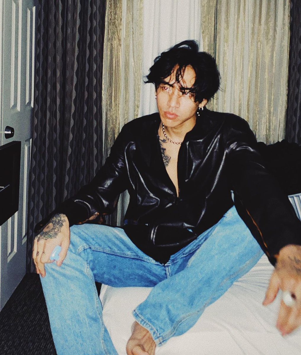 DulceChannie_'s tweet photo. Cumple el rey de reyes, y no puede ser más hermoso, QUE HOMBREEEEEE
Espero que la pase de diez mi rey 🎂❤️🩹
@DPRIAN_ #DPRIANday #DPRIAN https://t.co/l5GwaIqZQD
