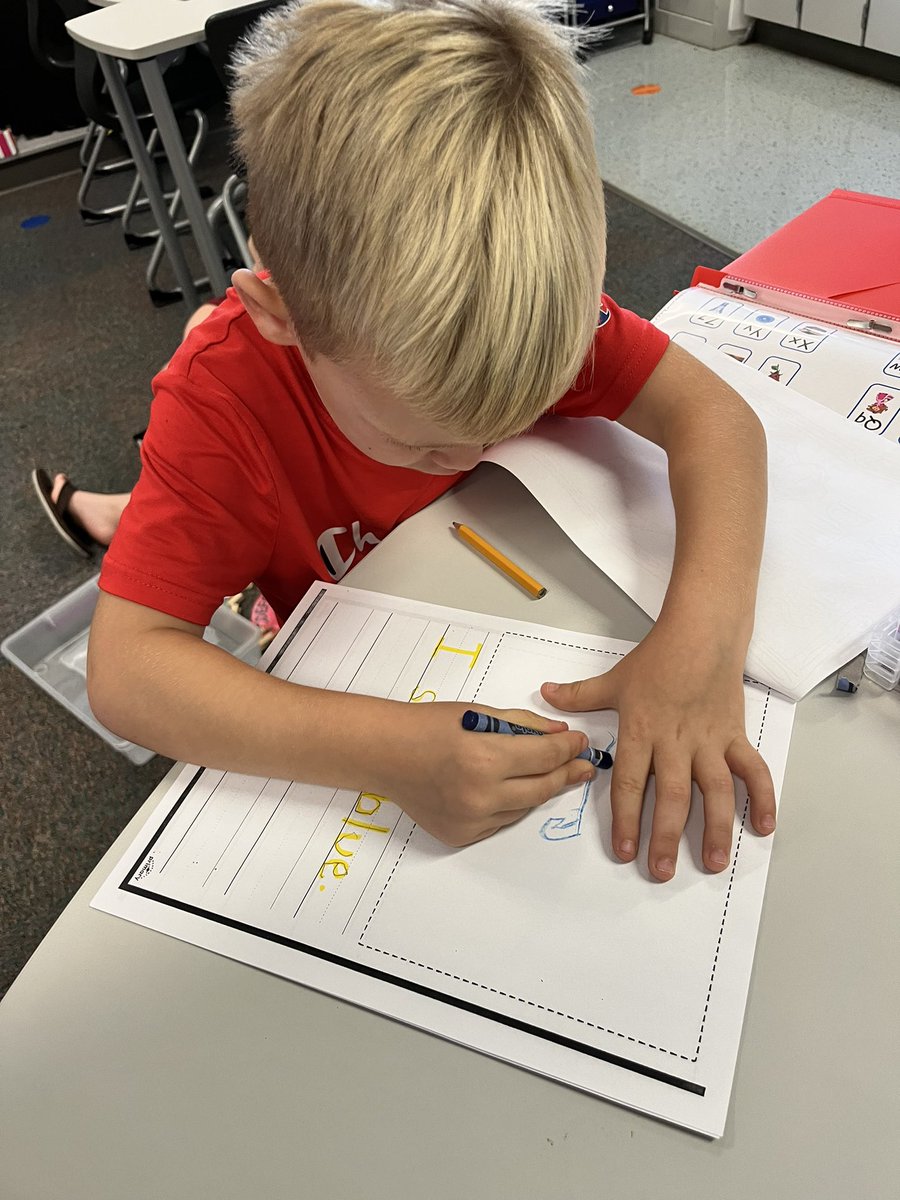 Lauren Perry tweet media