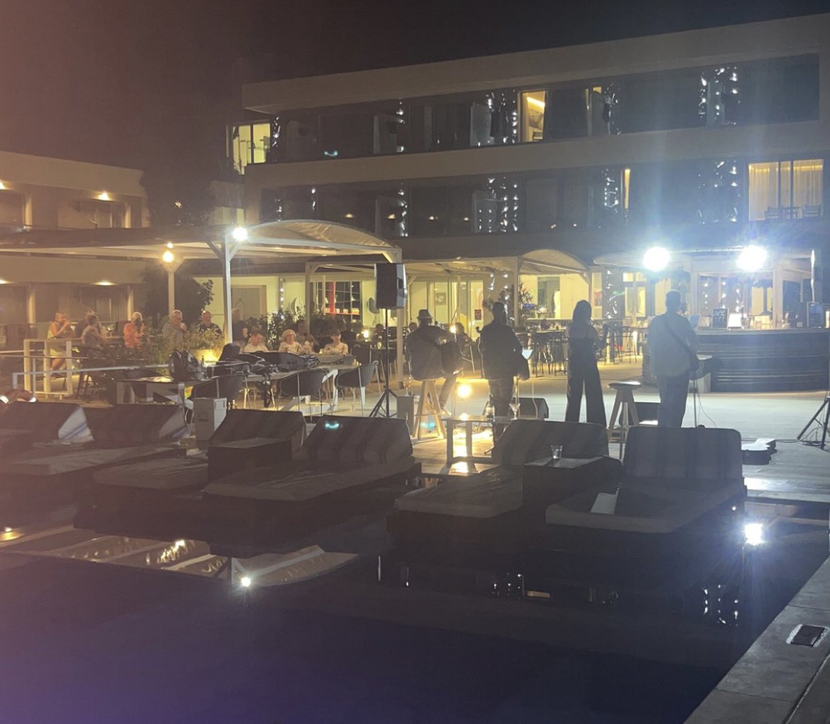 Neilson Buca Beach Club tweet media