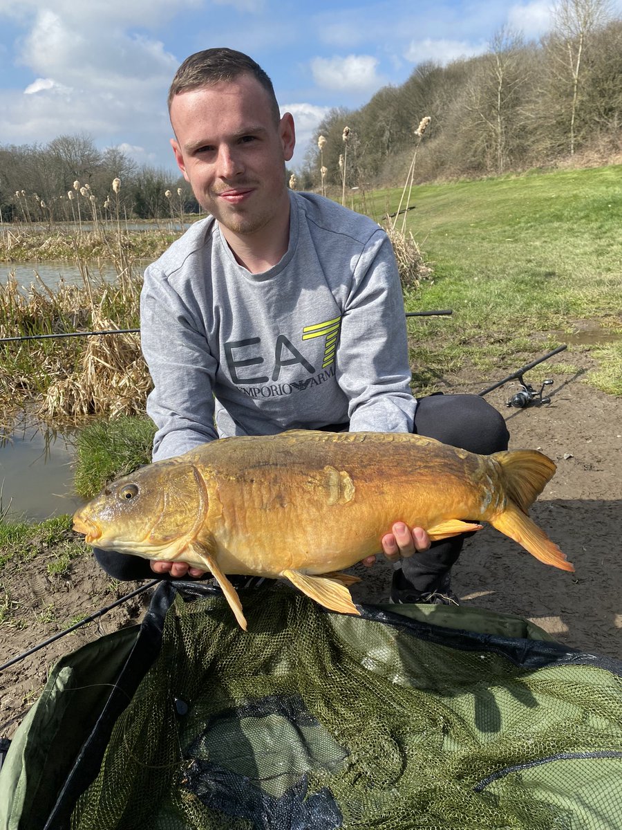 CarpingWay's tweet photo. Nice ghostie 👻👻 #ghost #ghostcarp #carp #carpfishing #carpy #barlowcountryclub https://t.co/9UnnMUfQol