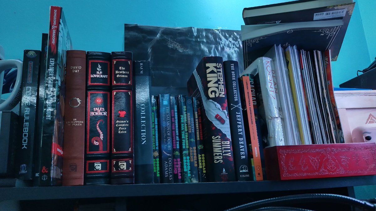 StudiosEdm's tweet photo. @kohzies Books and dice. Ha. If you only you asked for every other one except the third picture. https://t.co/28uVolRgy2