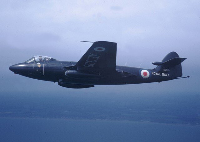 FRADU_History's tweet photo. Based at Hurn, XE339 was one of over 20 Seahawks flown by FRADUs forerunner, Fleet Requirement unit, these gloss black painted Seahawks flew for some eleven years for the FRU. #FRADU #FRU #Hurnairport https://t.co/Nk4tNCyfXC