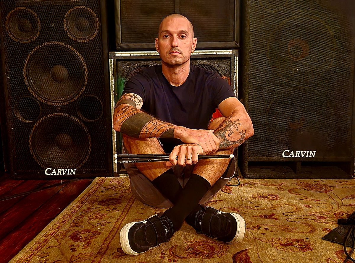 vidaut's tweet photo. 🇧🇷 Amarradão em anunciar que faço parte do time da @AheadDrumSticks

🇺🇸 Very happy to announce that I'm part of the @AheadDrumSticks team. I appreciate the opportunity to be able to make my sound with this amazing drumsticks.

#aheaddrumsticks 
#vitorvidaut 
#drumsticks https://t.co/Kl9NU6PAfJ