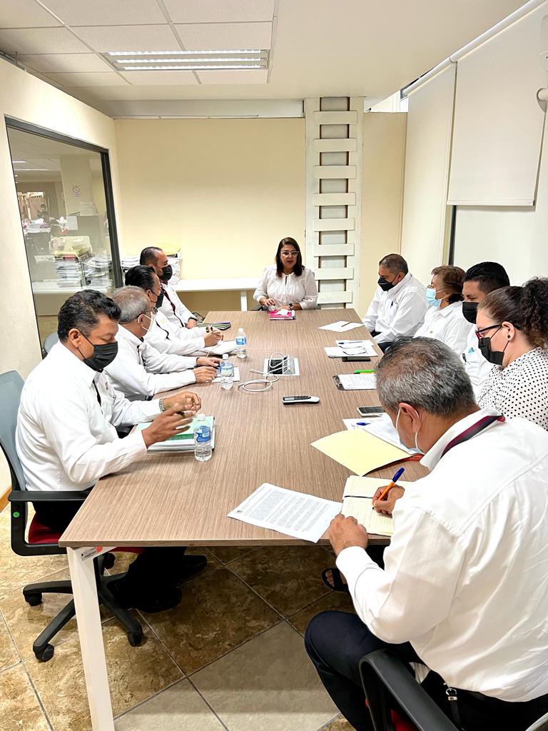 ContraloriaGro's tweet photo. Mesa de trabajo sobre el tema de las auditorías preventivas, realizada a la @ObrasGuerrero Secretaría de Desarrollo Urbano, Obras Públicas y Ordenamiento Territorial, sobre la atención a los hallazgos del ejercicio presupuestal 2022. #ContraloríaGro https://t.co/4uLvUS8Lf7