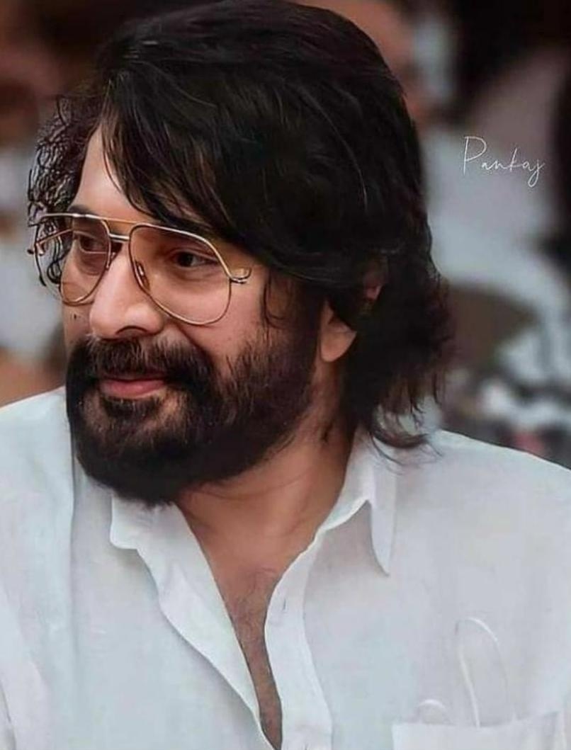 Mega_star_369's tweet photo. കാലമേ ഇനി പിറക്കുമോ ഇതുപോലൊരു ഇതിഹാസം....🥺👑🔥
ഓർമ വെച്ച നാൾ മുതൽ ഞാൻ കണ്ട, ഇഷ്ടപ്പെട്ട എന്റെ മമ്മൂക്ക..ന്റെ പ്രാണൻ
 💯🥺💕ഇടനെഞ്ചിലെ താളം നിലക്കുംവരെ ചങ്കിടിപ്പായി ഇക്കയോടുള്ള സ്നേഹവും ആരാധനയും പ്രണയവും അതിരുകളില്ലാതെ കൂടികൊണ്ടേയിരിക്കും. 🥰💖
#HappyBirthdayMammukka
@mammukka https://t.co/FfjgxjXzbM