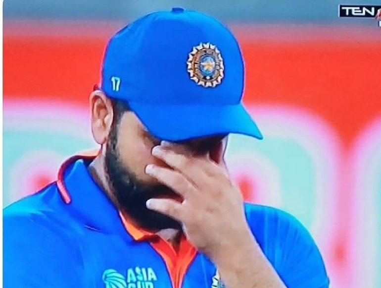 moonrao526's tweet photo. Imagine losing from 2 bankrupt nations in 3 days 
😂
#AsiaCup2022 #indiaout https://t.co/mC9BDDcBXA