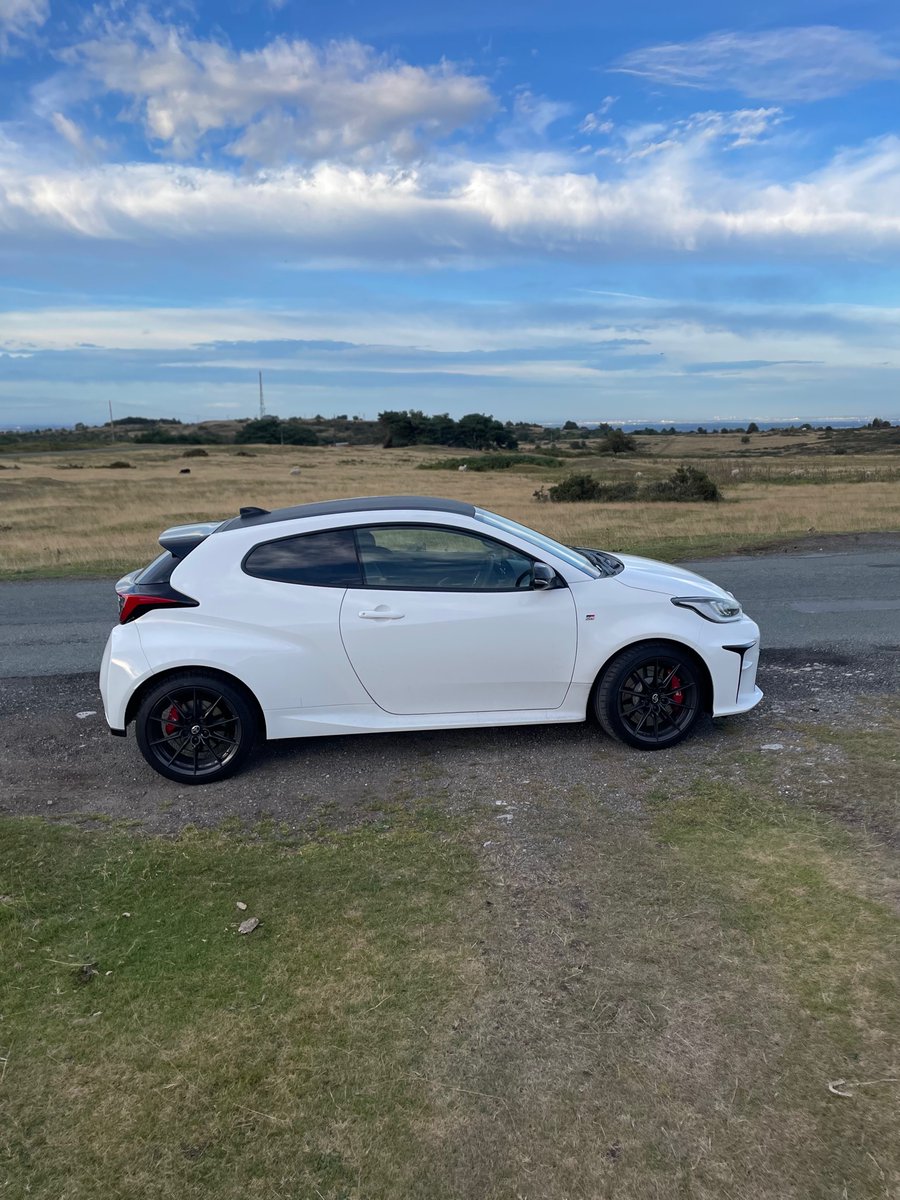 This little beast never disappoints. 500 mile round trip and 41mpg! A late thank you to @JasonNRG and @ToyotaNRG for supplying our new Yaris.