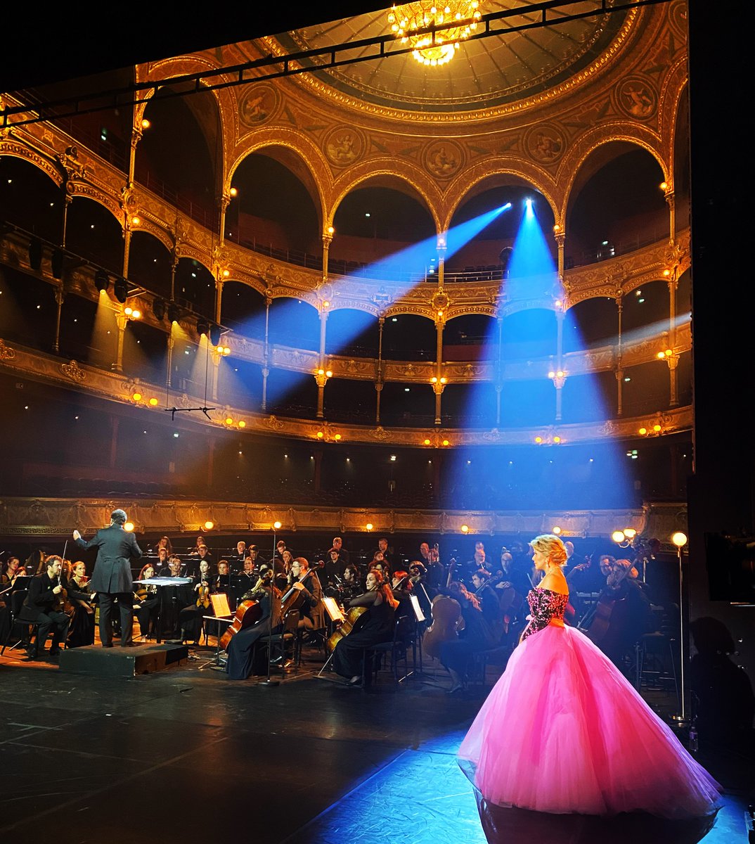 A glimpse of #CitiesThatSing #Paris, premiering Sept. 18. The fabulous #AlexisMabille gown merits the #IMAX screen on its own, but there's also <a href="/piotrbeczala/">Piotrbeczala</a>, French arias and duets, and Paris herself! Ticket info here: tickets.imax.com/?utm_source=re…