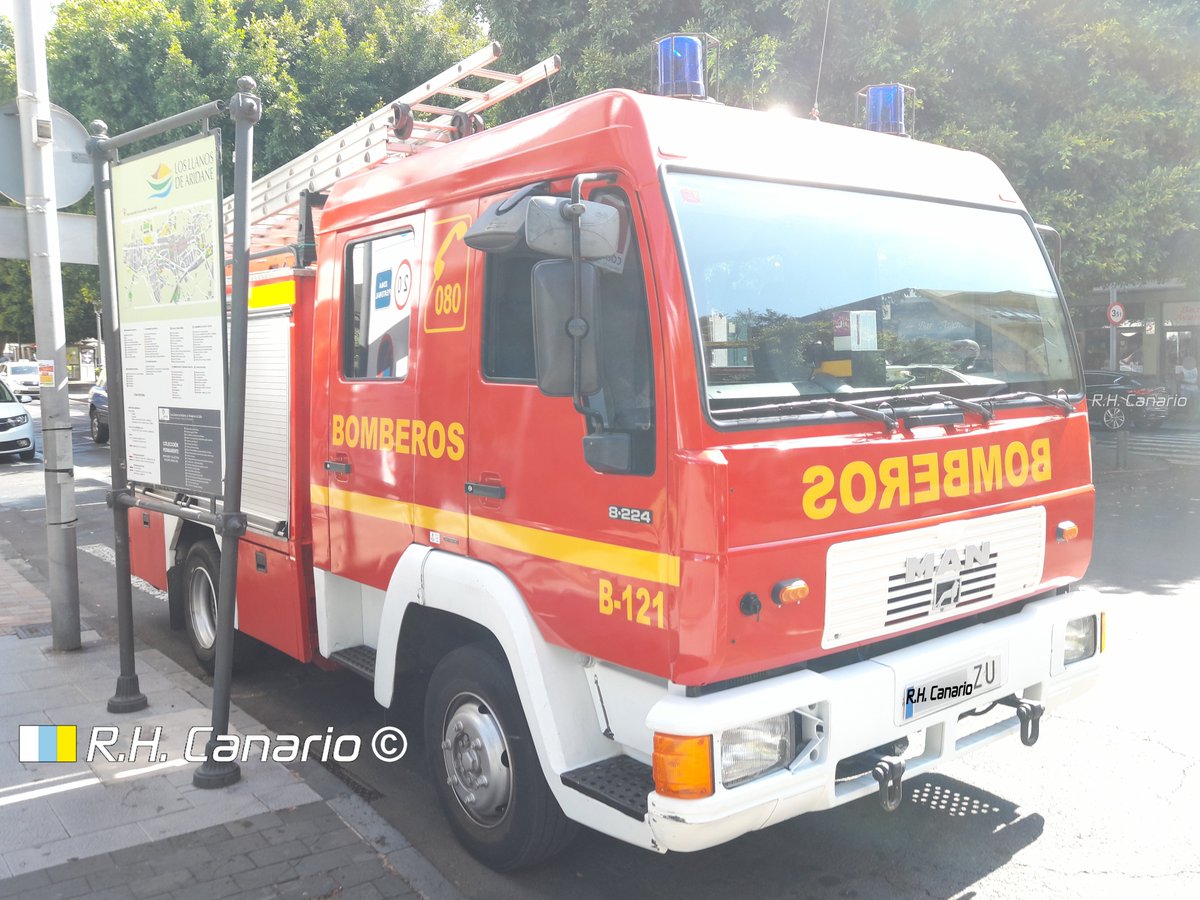 modcanario's tweet photo. 🇮🇨 Bomberos Voluntarios La Palma (Emerpal)
🇩🇪 1993 MAN 8.224 Crew Cab [L 2000]

#MAN #MANL2000 #MAN8224 #BomberosLaPalma #Emerpal #BomberosCanarias #Bomberos #FireTruck #Feuerwehr #Hasiči #Пожежники #Brandbil #Pompiers #Emergencias

🌐🔗©️ Album #Flickr: https://t.co/pb2PcqCBWu https://t.co/ZCshEueYE2