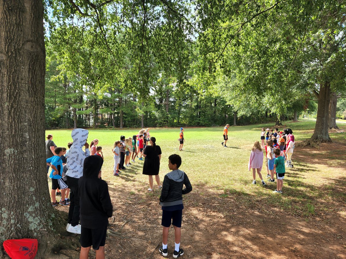 Lara Hathaway tweet media