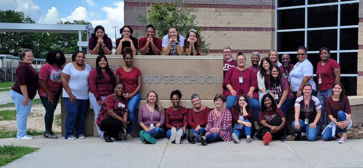 HumbleISD_CAM's tweet photo. We stand with @Uvalde_CISD. @HumbleISD @HumbleISD_ESS https://t.co/DSpFTQVxww