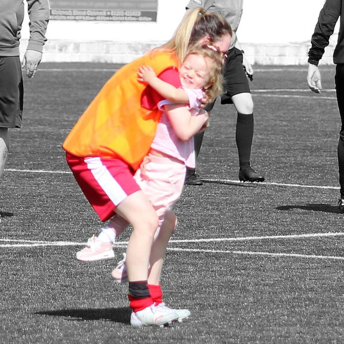 NicoleGoodwin93's tweet photo. Pictures speak a million words. Being able to come back to football after being diagnosed with heart failure, a leaky valve and type 1 diabetes is just surreal. Not to mention dislocating me knee. But to have my wee girl cheering me on from the side is the best feeling. https://t.co/TM7yNdIIxg