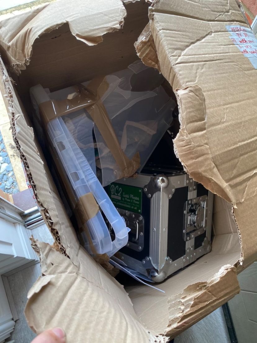 Juppelbow's tweet photo. Thanks @DPDgroup_news #dpdlocal for exploding my delivery today. What the fuck were you doing????.
The driver has opened a claim so I can’t add photos etc…..WTF?.
DM’d you. https://t.co/TESo0RuK6T