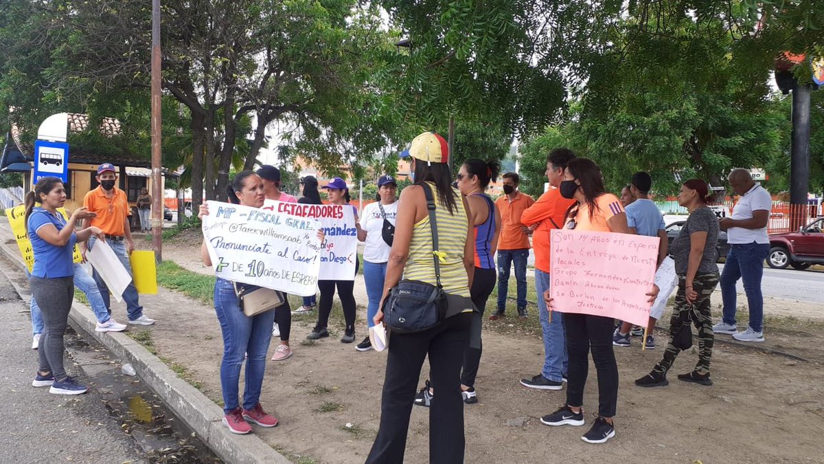 ccsandiegodos's tweet photo. Domingo 04/09/2022 marchamos desde farmatodo  los jarabes #sandiego hasta la obra, instrumento usado para #estafarnos. No renunciaremos a nuestra lucha, trasladaremos nuestras consignas hasta Caracas,veremos la #justicia @MinpublicoVEN @mpsala1 @TarekWiliamSaab @NicolasMaduro https://t.co/e83YjKku8F