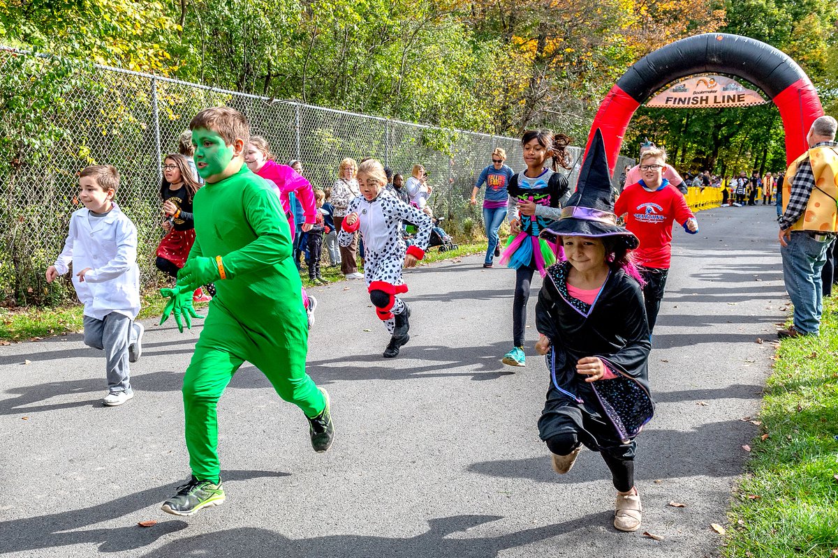 Less than 100 spots left in the BOOlermaker Kid's Run! We're so excited for this event to be back 👻 
Get your kiddos signed up at this link: runsignup.com/Race/NY/Utica/…