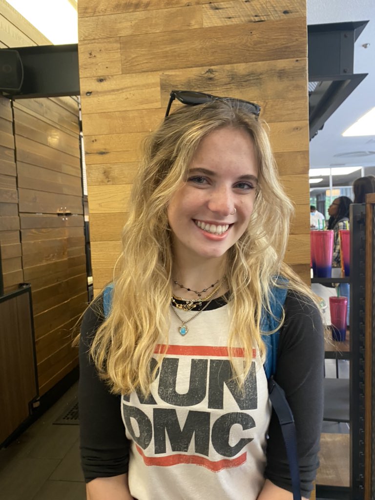 grace_chachere's tweet photo. What’s your order at Starbucks?

“Iced matcha with oat milk and honey” #DigiComm #Loyno https://t.co/g5VN24iOSV