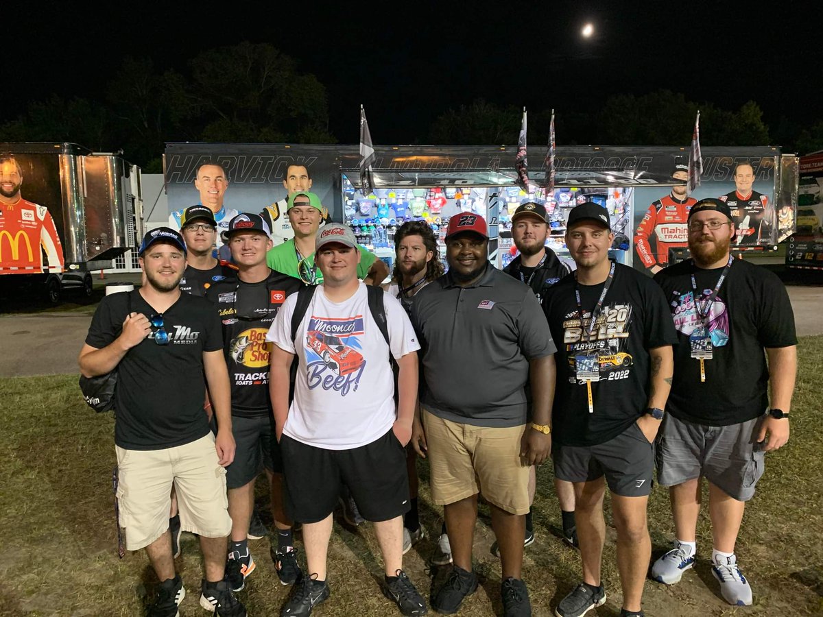 A_Boes21's tweet photo. Had a fantastic weekend at the #Southern500. Got to hang out with some familiar faces from the @DeadzoneRacing crew. @CaseyKirwan23 was there but ditched us on the photo. Two weeks til we do it all over again at @BMSupdates https://t.co/OE5VC4rNKo