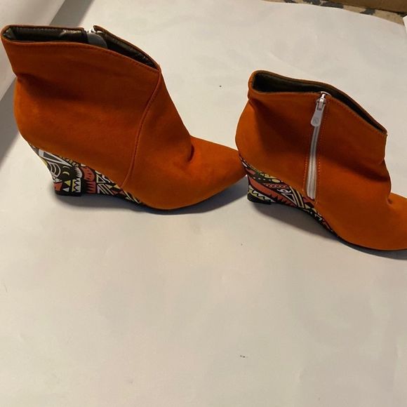 Enchantedstyle3's tweet photo. So good I had to share! Check out all the items I'm loving on @Poshmarkapp #poshmark #fashion #style #shopmycloset #reiss #urbanoutfitters: https://t.co/0JPFh6zN8z https://t.co/6nzy4Twmd4