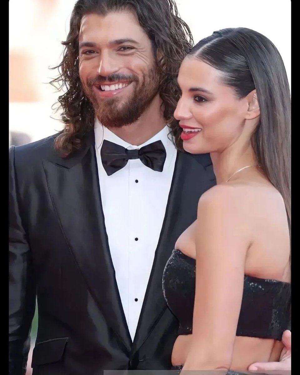 Ez a mosolymindent visz!!

#ViolaComeIlMareVenezia79 
#CanYaman
#FrancescaChillemi