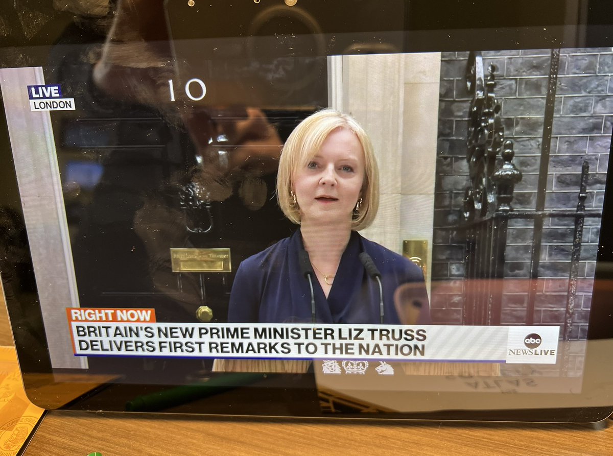 esqonfire's tweet photo. Britain is now on its THIRD female Prime Minister. And she's on the right. Jolly good. 
But where's our Margaret Thatcher? https://t.co/qPbFwnimd4
