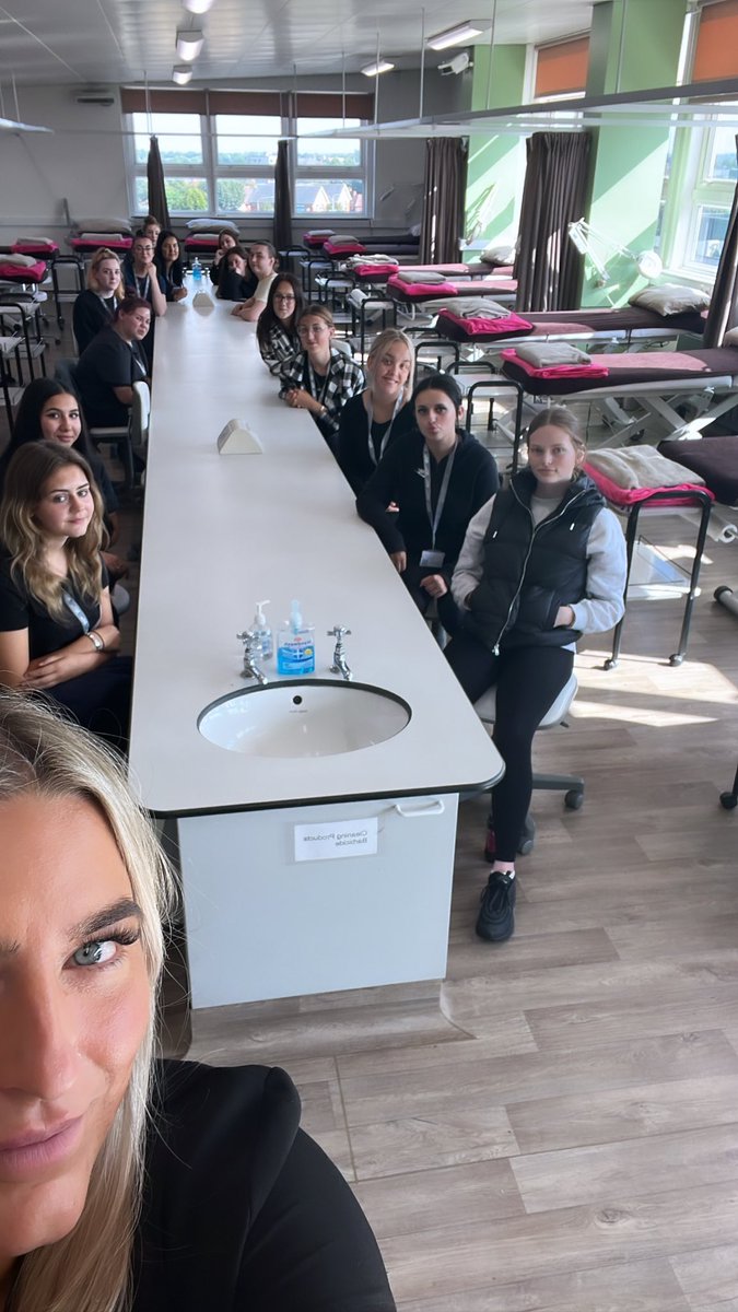 Emma Wray tweet media