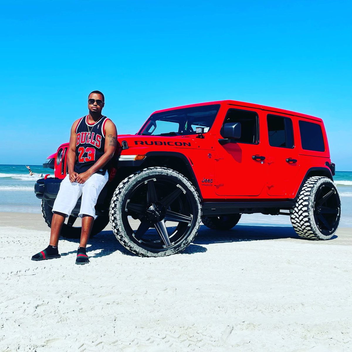 adizzle2win's tweet photo. Wishing my guy @lee2win a Happy Birthday today! He is relentless, driven and self motivated. He’s finally enjoying a much needed vacation! Enjoy your day Brandon! 🦾🦾🦾🦾 #lifeatatt #ATLDynasty https://t.co/Cn5AAeCODD