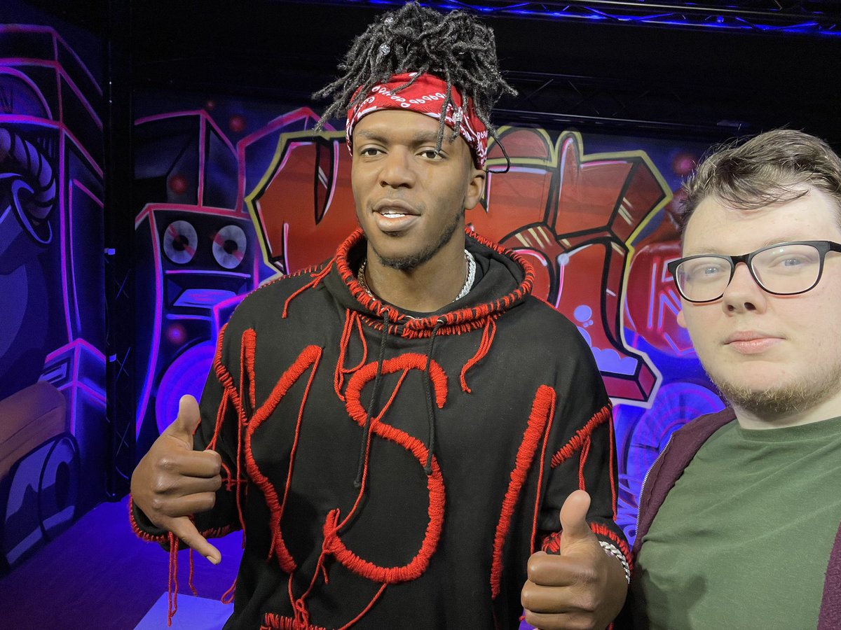 Thanks for the selfie waxwork JJ <a href="/KSI/">ksi</a> at madametussauds Blackpool