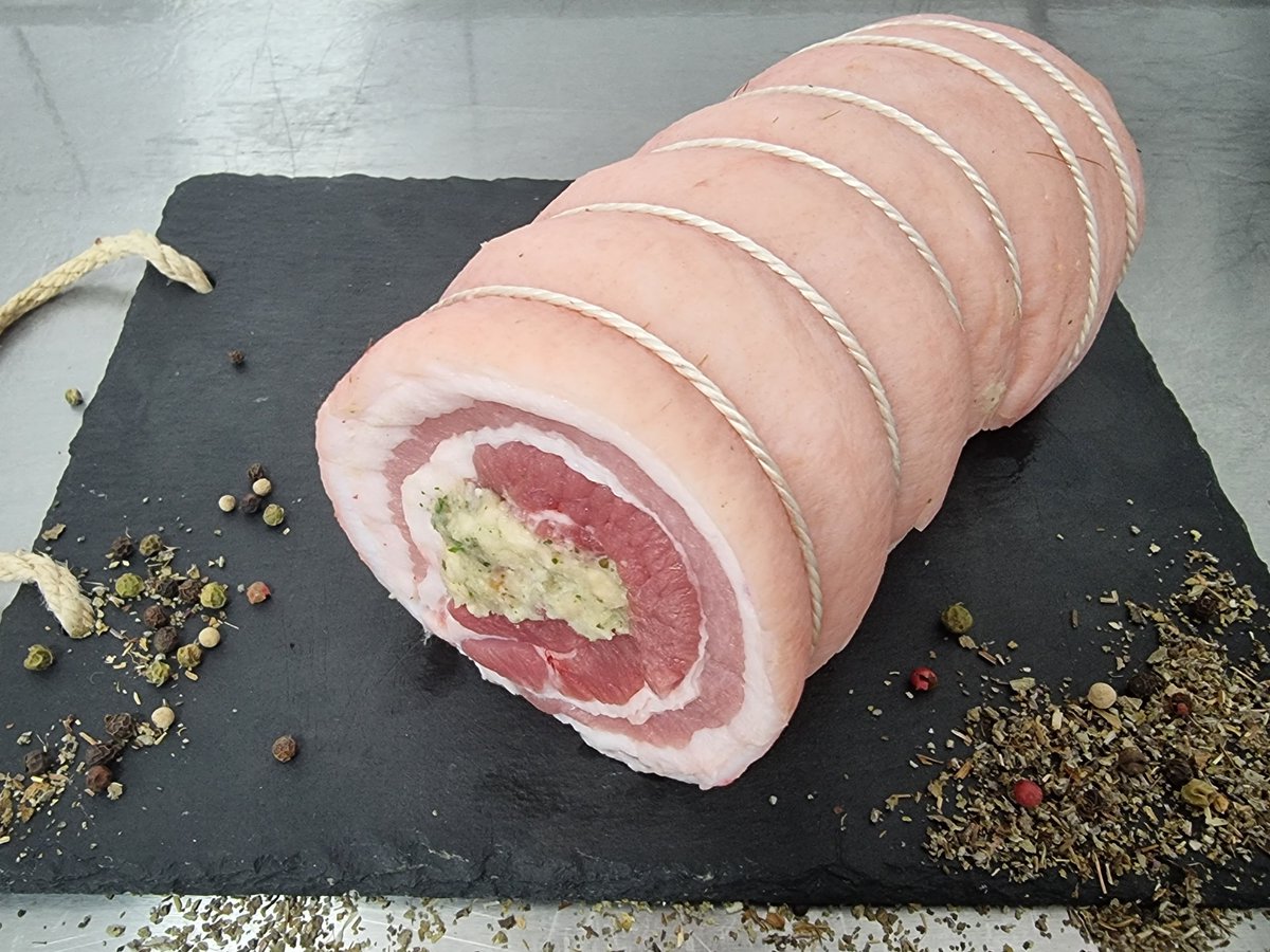 OxfordPig's tweet photo. The trend for #OSBPork seems to be the driving factor as many are turning to appreciating our pork and understand the value and provenance of good locally sourced #BritishPork. https://t.co/hrJMV6mbn6