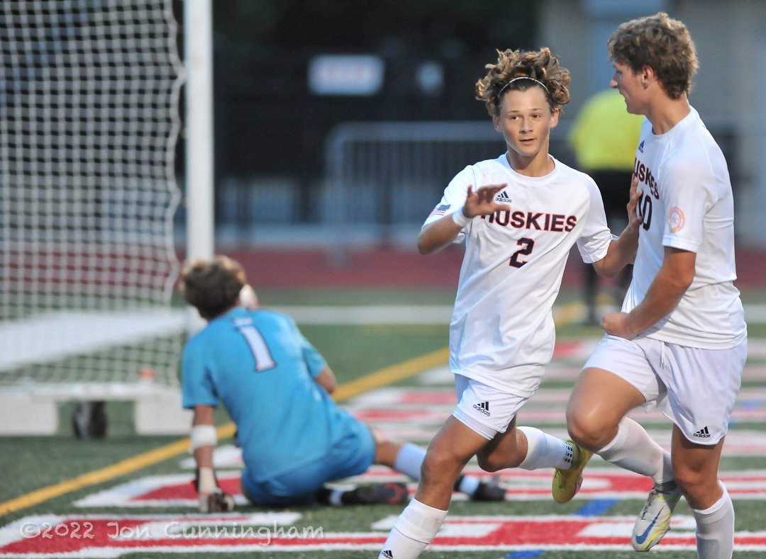 PhotosByJonC's tweet photo. EXTRA photos: @NNHuskiesoccer vs @pnhsboyssoccer Best of the West final. MORE photos with the story @Naperville_Sun. @NNathletics @NNHS_DawgPound @reedgoss @AdamZielke4 @_aidanmcmahon @GalaxySCIL #TribSuburbanSports https://t.co/D2nYP2aC5c