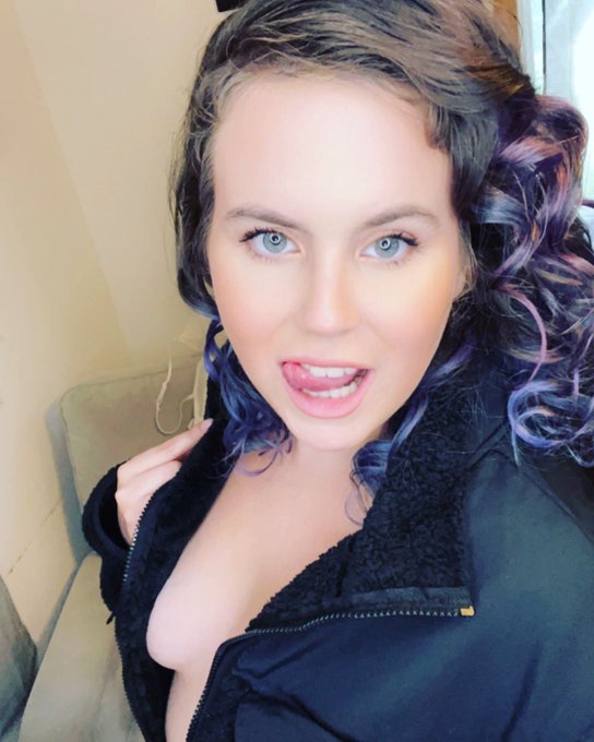New solo material out..on my spicy 🌶 page 🫦💦💦 https://t.co/1JL1iTjdQS Watch me make myself 💦 https://t<a href="/tag/onlyfans"class="tags"><span>#onlyfans</span></a>