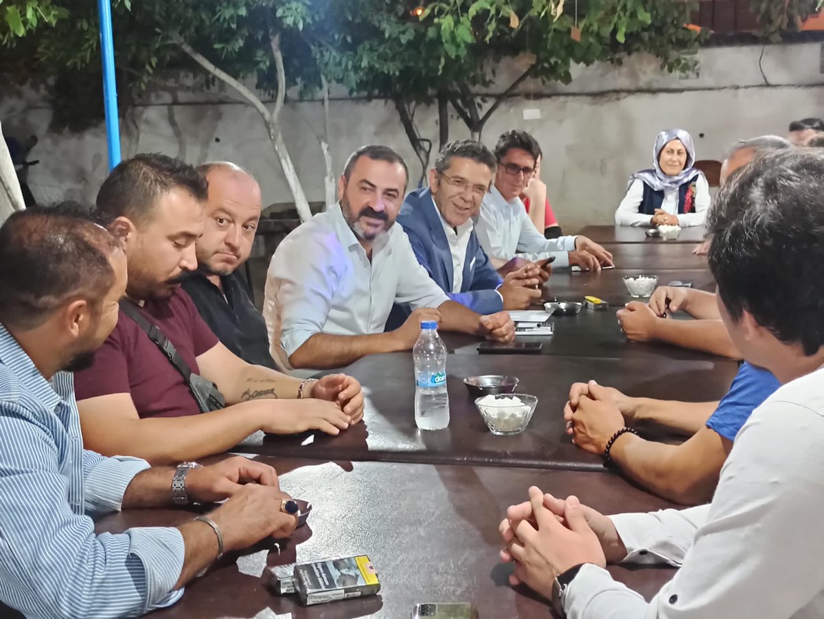 Ozturkdenizli's tweet image. Pamukkale ilçemizde 3.Bölge Mahalle temsilcilerimizle bir araya geldik.
Seçim öncesi Mahalelerimizde durum tespiti,çalışma usulleri ve yapılması gerekenleri istişare ettik.
Mevcut Muktedirlerin gitmesine #AzKaldı ,
lakin bizimde çalışma süremiz #AzKaldı İYİ’ler son bi gayret.