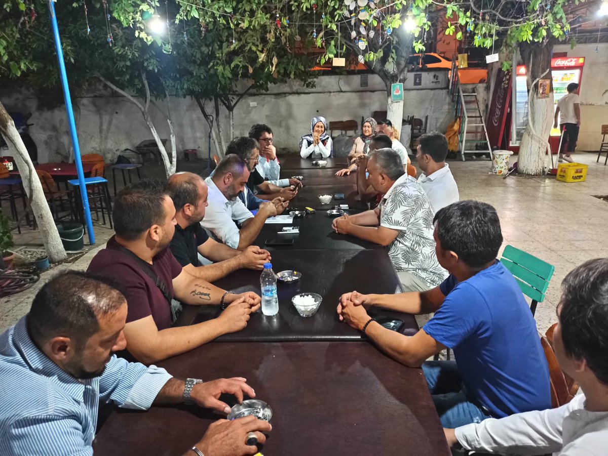 Ozturkdenizli's tweet image. Pamukkale ilçemizde 3.Bölge Mahalle temsilcilerimizle bir araya geldik.
Seçim öncesi Mahalelerimizde durum tespiti,çalışma usulleri ve yapılması gerekenleri istişare ettik.
Mevcut Muktedirlerin gitmesine #AzKaldı ,
lakin bizimde çalışma süremiz #AzKaldı İYİ’ler son bi gayret.