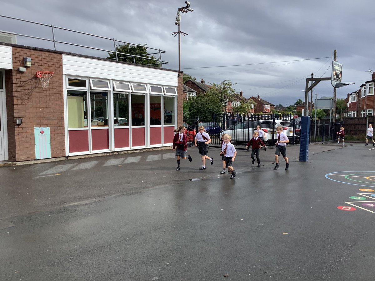 AllSaintsTraff's tweet photo. Keeping our bodies and minds active today in Year 4 running the daily mile #keepmoving #brainsworking #runrunrun 💪🏼💫🏃🏼♂️🏃🏽 https://t.co/4WWQvsTiDc
