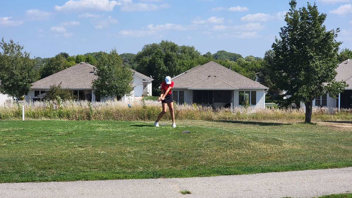 nateseggerman's tweet photo. And they're off! It's a steamer out today for some @nsdgolf action. 🔥 🥵 Still wouldn't miss an opportunity to cheer on the #NorrisTitans! @NHS_Titans 🏌️‍♀️⛳ https://t.co/A8I3kkBPaT
