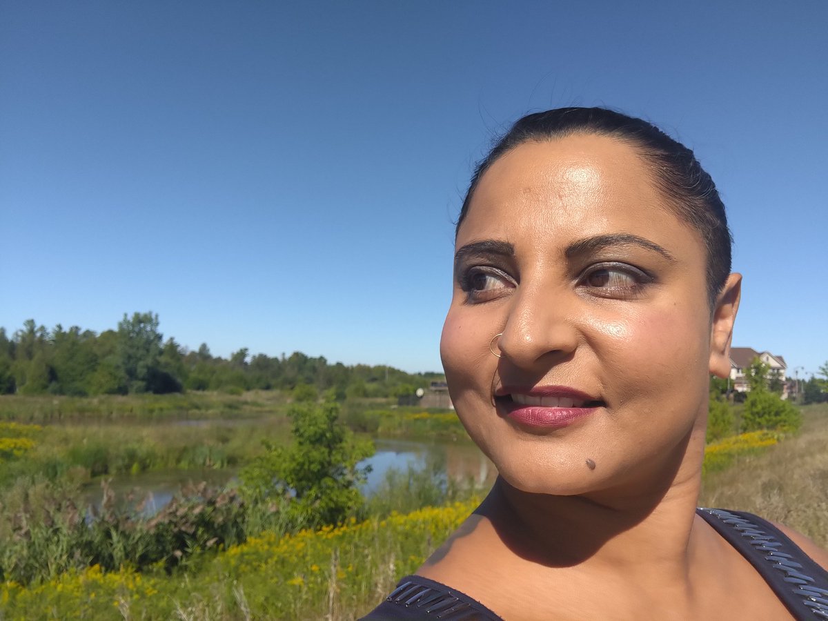 robinsonforyou's tweet photo. Phew! Just finished an awesome q&a with @GuelphChamber and the amazing #ward6 candidates. I was so nervous! I came out right after to look for turtles before the schoolbus arrives. Love my beautiful neighbourhood. #Guelph #brakeforturtles https://t.co/vnWvb49nEu